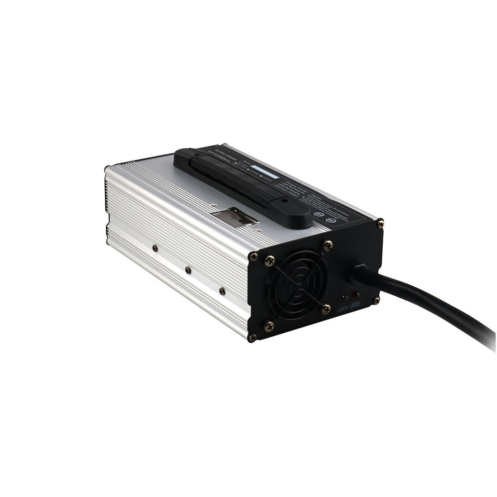 DL900 LiFePO4急速充電器 48V 15A 900 - Fast Ev Charger のレビューと価格